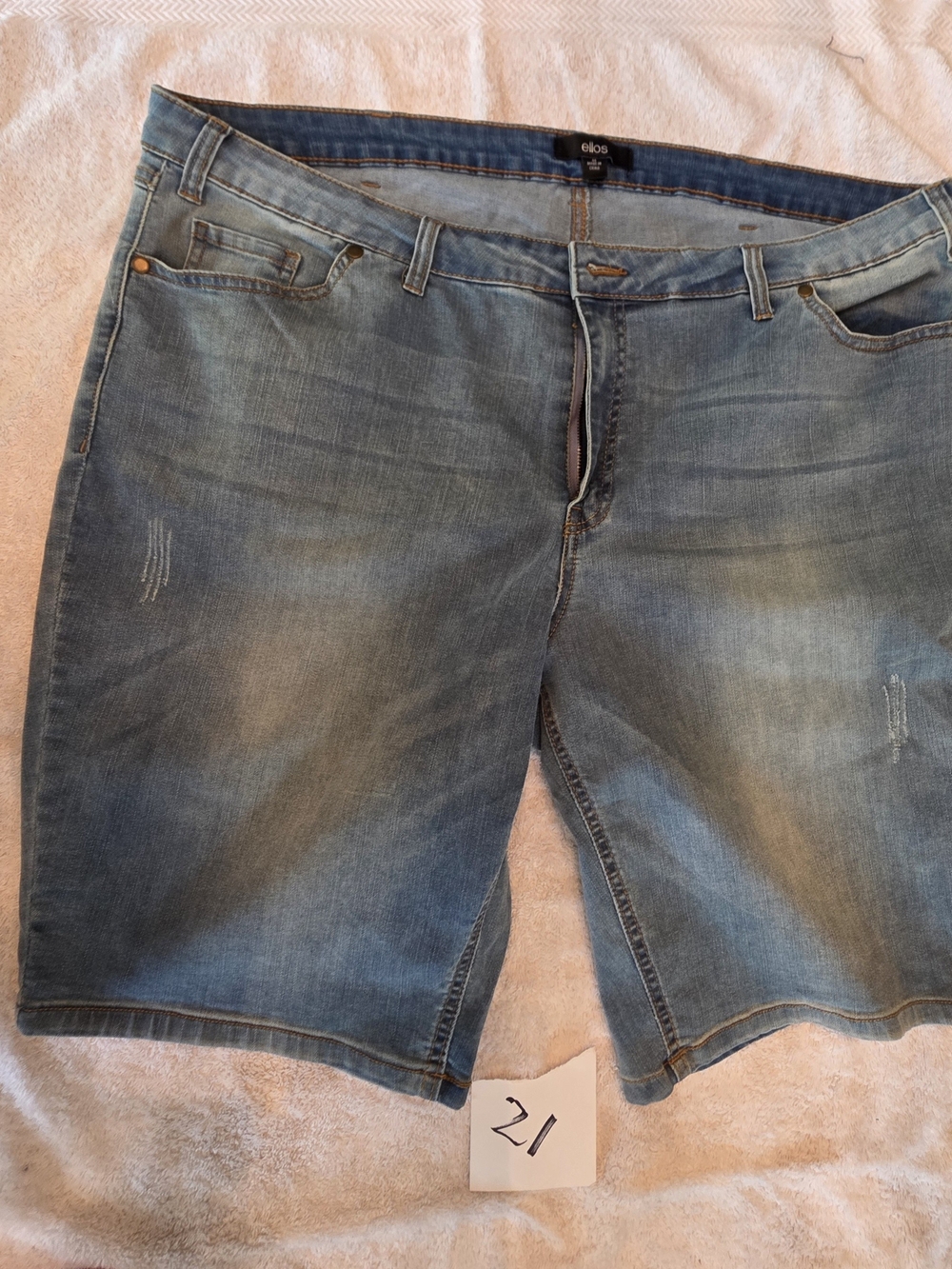 Ellos Size 22 Distressed Denim Bermuda Shorts Light Wash Stretch 10" Inseam